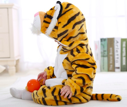 vêtement tigre bébé